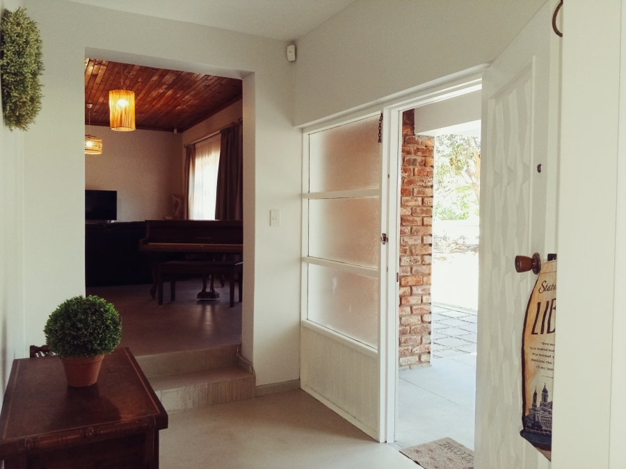 6 Bedroom Property for Sale in Bayview Western Cape